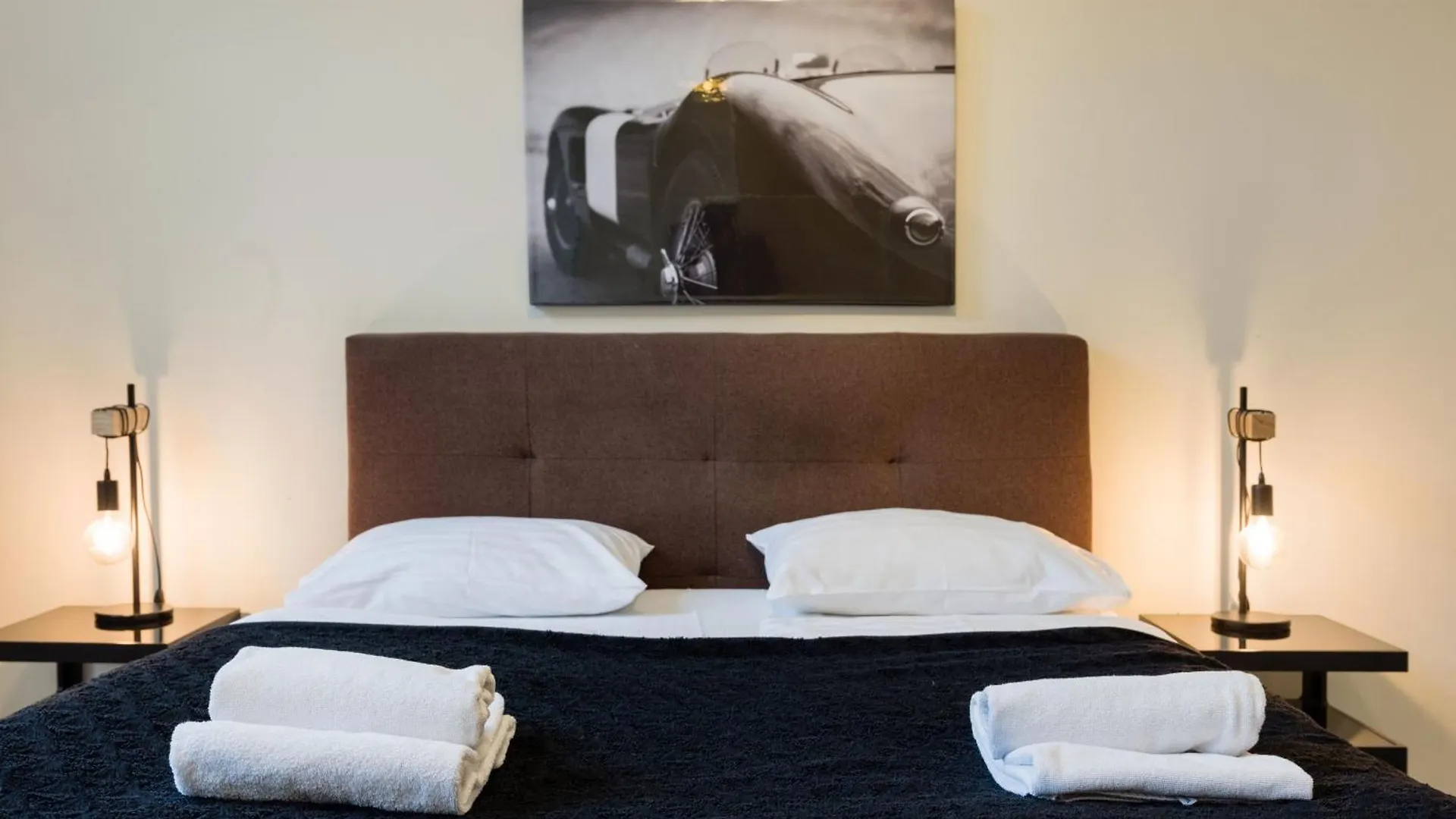 Your 3-Bdrm Apartment At Szimpla Kert Budapest