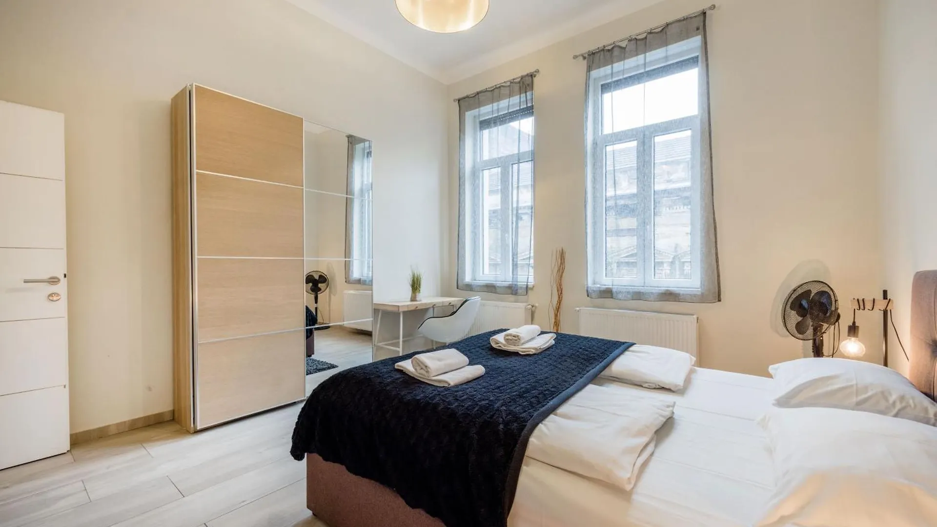 Your 3-Bdrm Apartment At Szimpla Kert Budapest