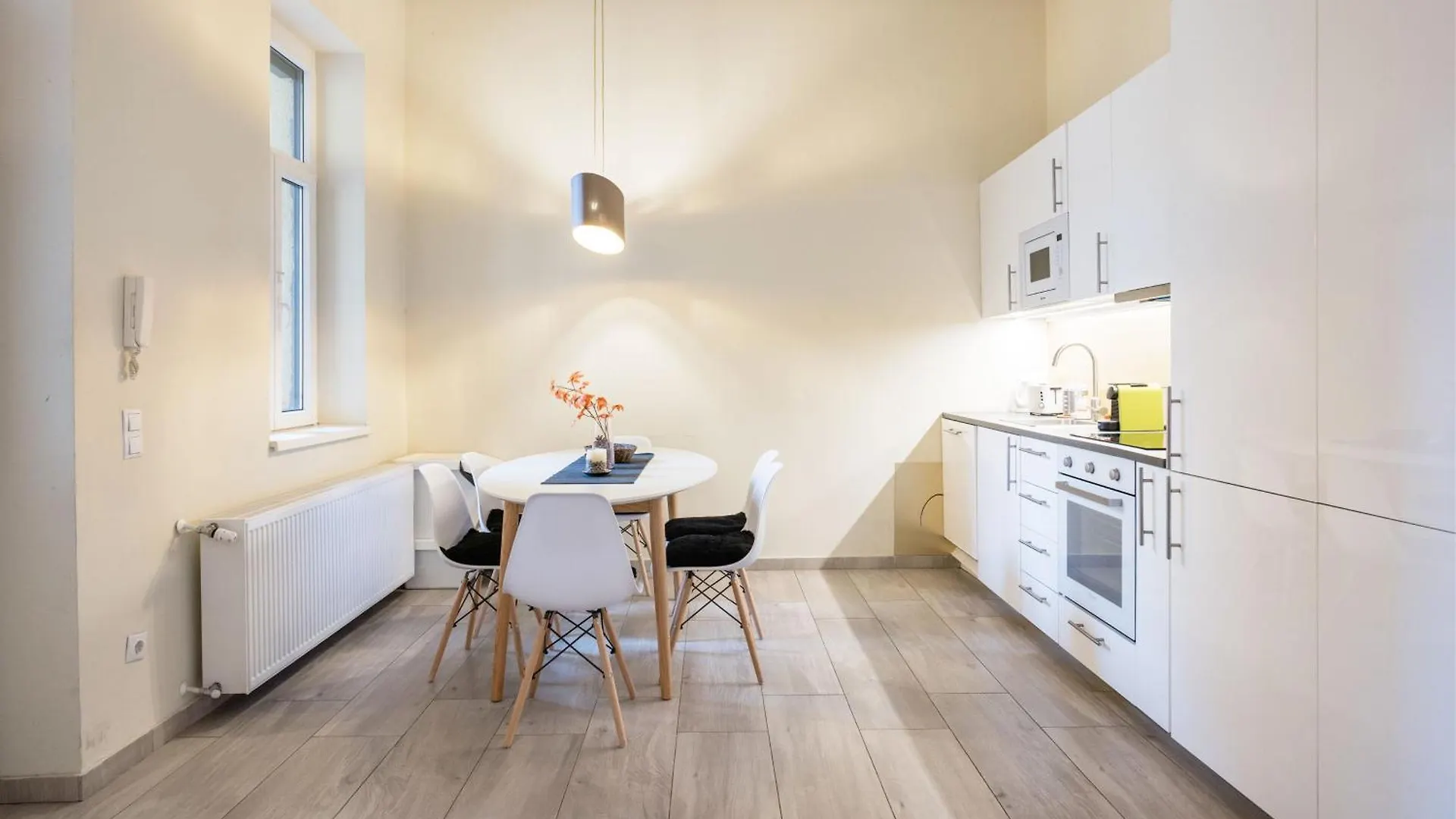 Your 3-Bdrm Apartment At Szimpla Kert Budapest