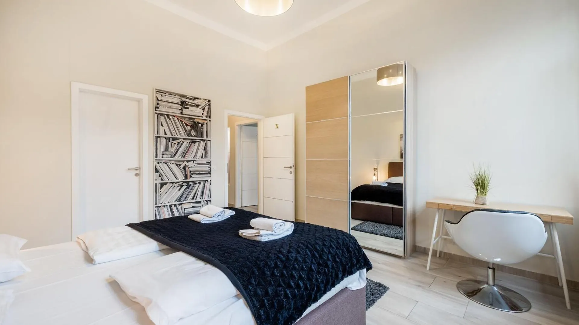 Your 3-Bdrm Apartment At Szimpla Kert Budapest